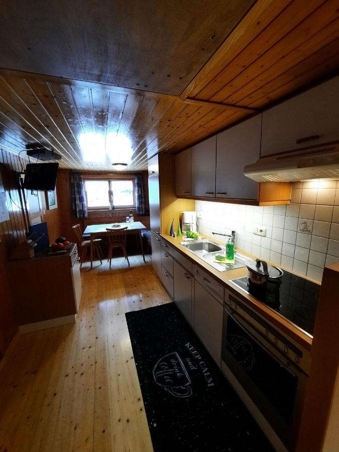 Apartment Dekker เมลเลา ภายนอก รูปภาพ