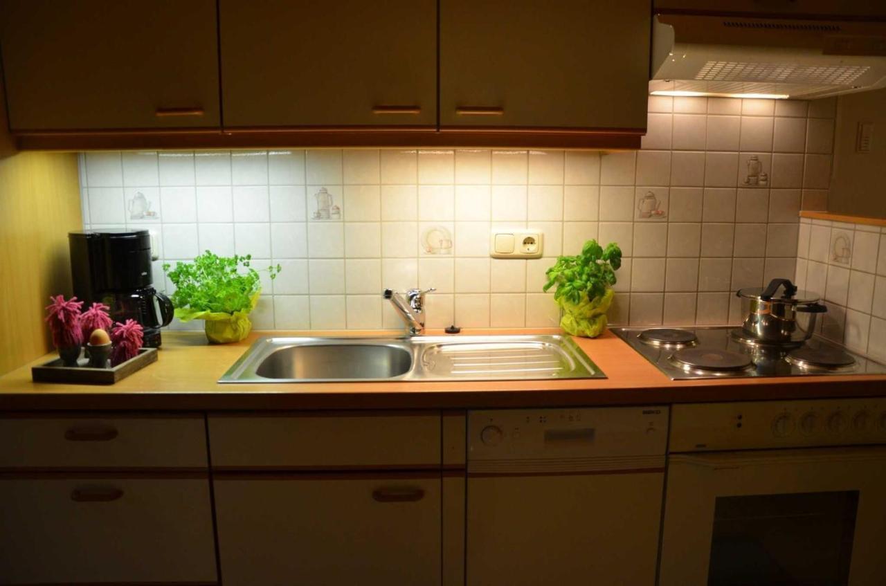 Apartment Dekker เมลเลา ภายนอก รูปภาพ