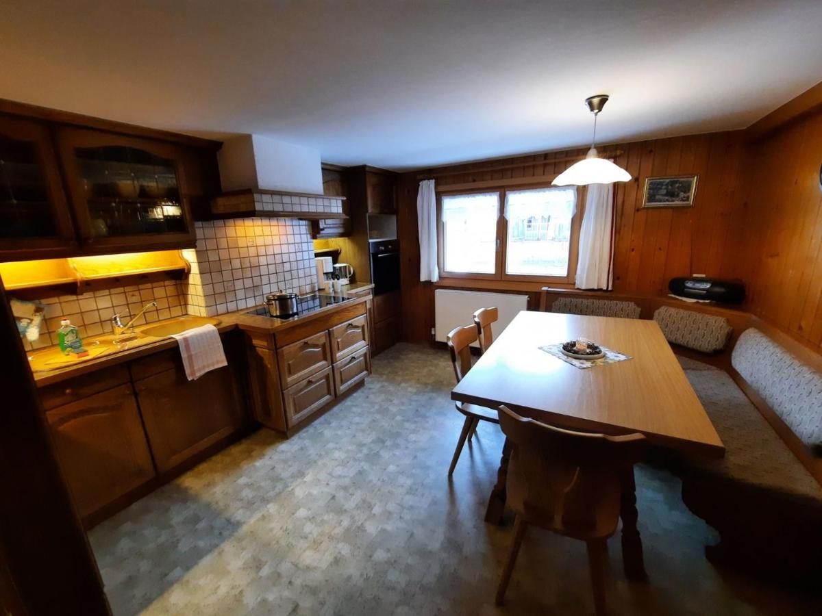 Apartment Dekker เมลเลา ภายนอก รูปภาพ