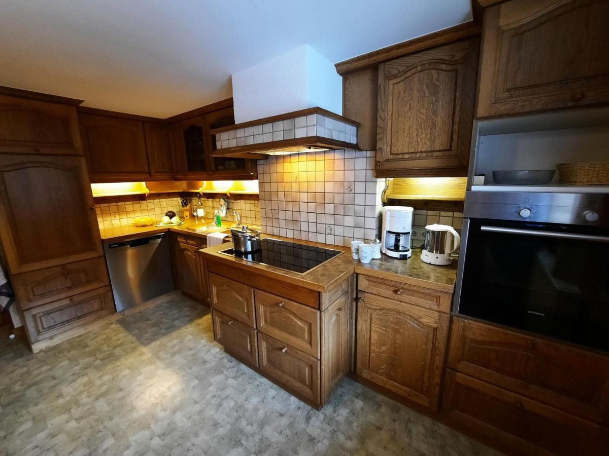 Apartment Dekker เมลเลา ภายนอก รูปภาพ